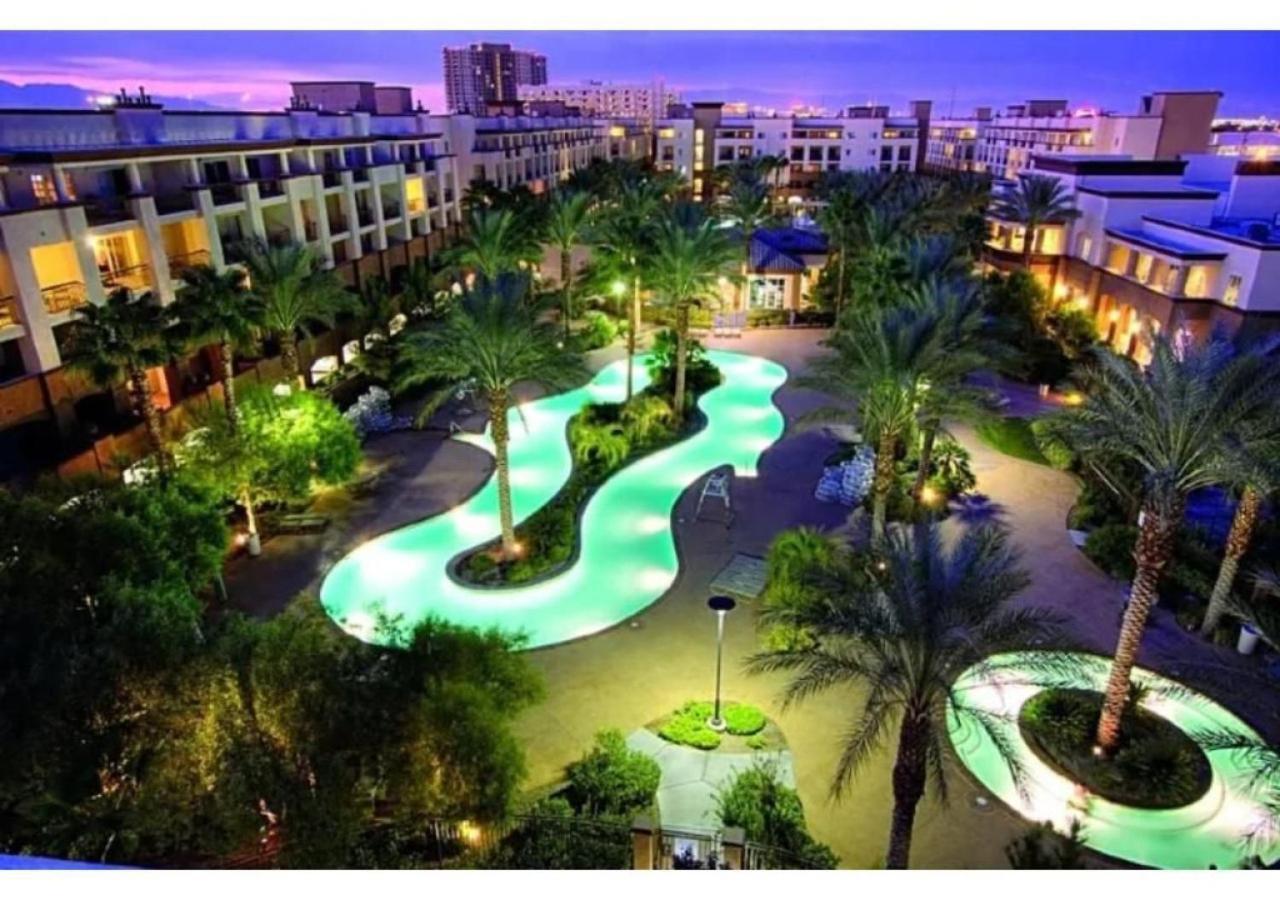 Enjoy Vegas Blvd With The Family In 2bd With Lazy River Apartment *